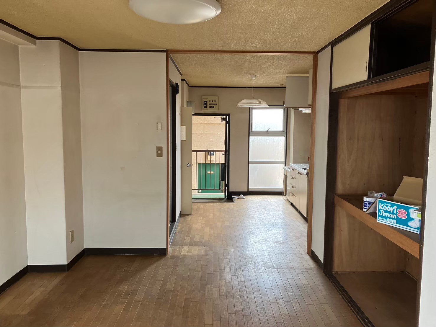 良いとこ日当たりだけ。最上階のボロ部屋